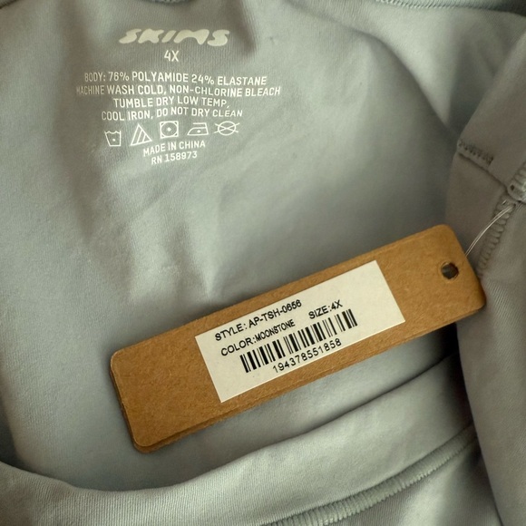 SKIMS Fits Everybody Super Cropped T-Shirt in Moonstone Size 4X - Picture 3 of 3